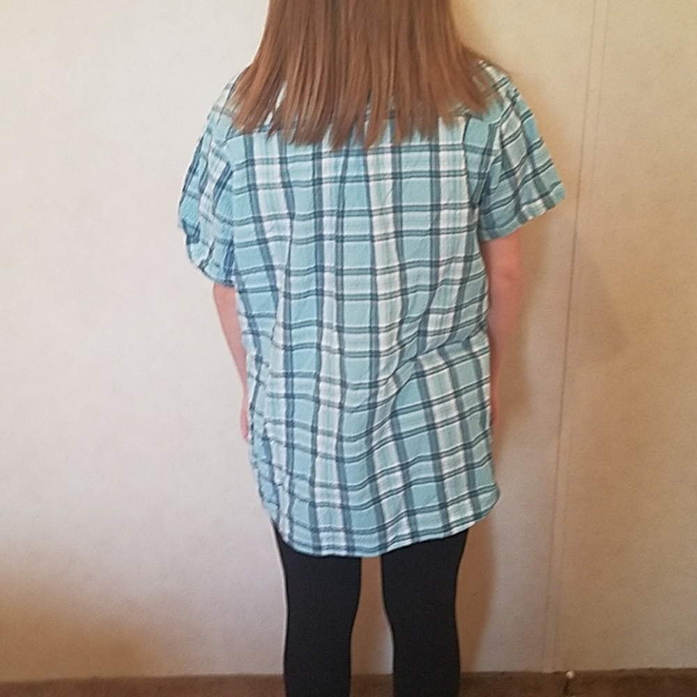 Button up - Picture 2 of 2